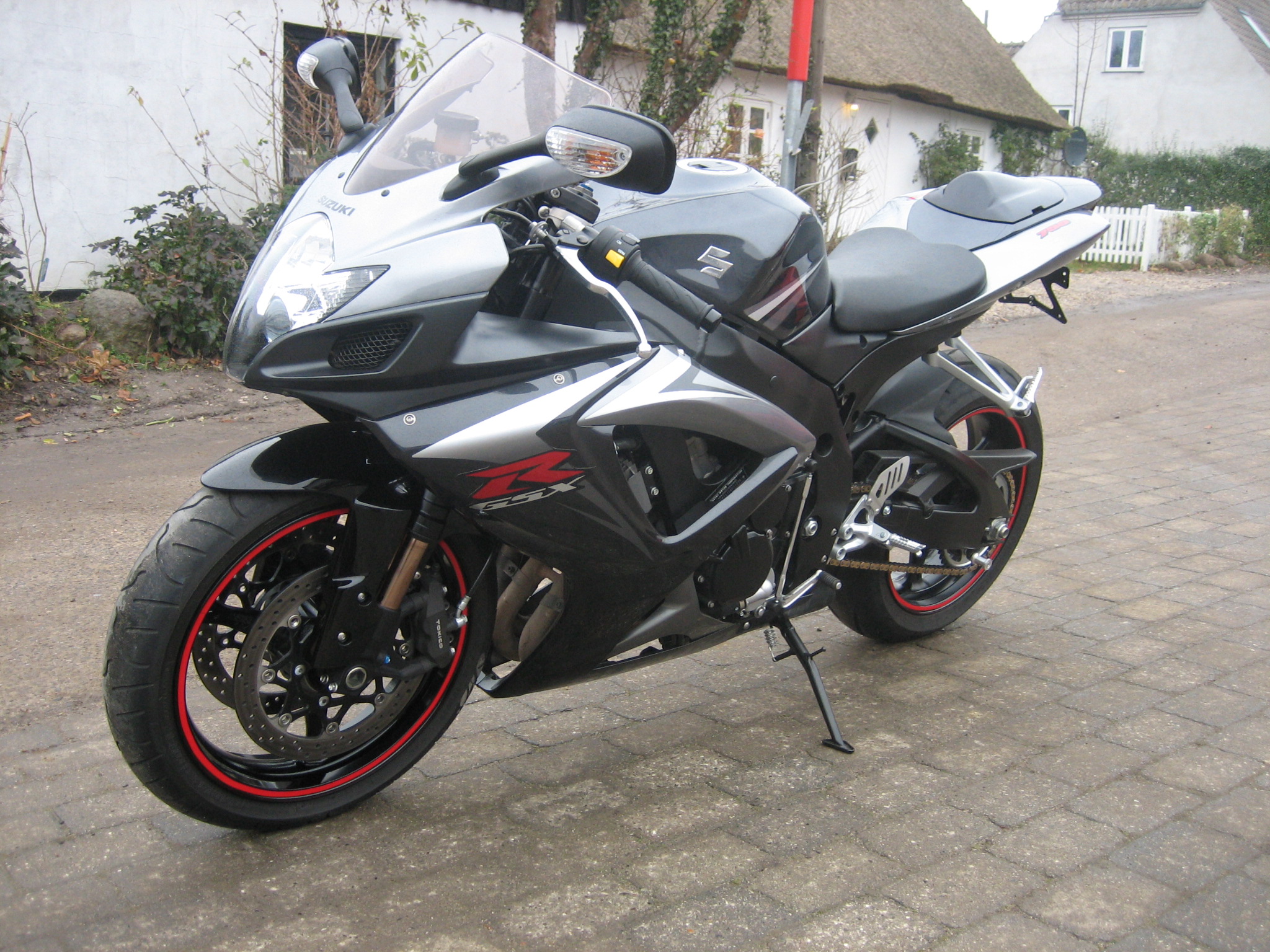 Klik p� billede for forst�rrelse.